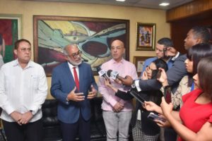 Diálogo sobre ley crea DNI continúa este martes con otros sectores convocados