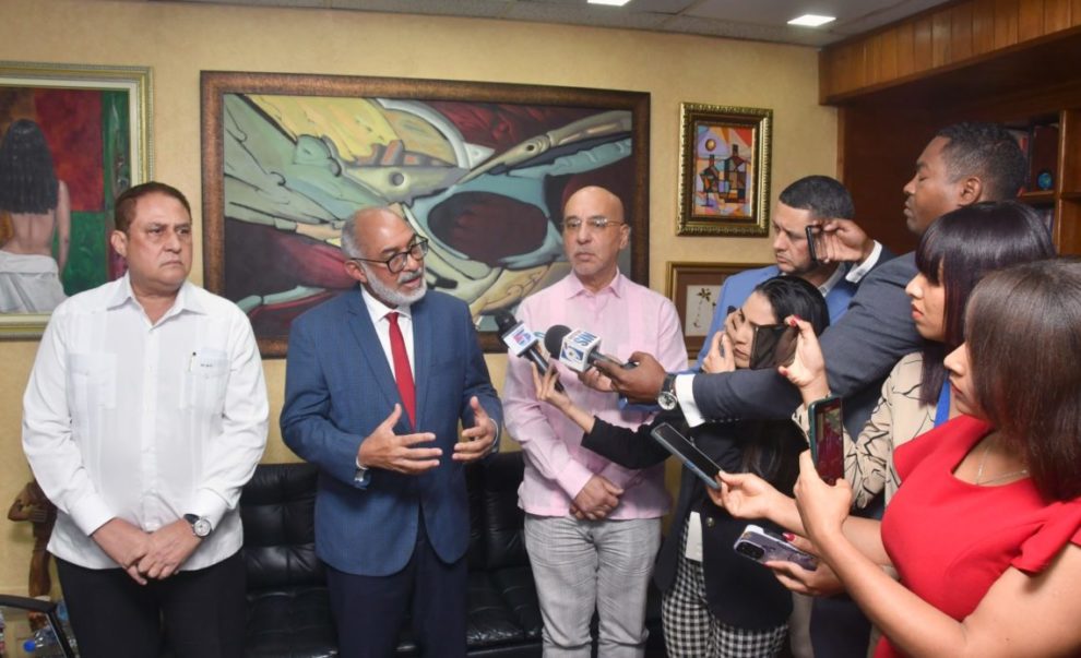 Diálogo sobre ley crea DNI continúa este martes con otros sectores convocados