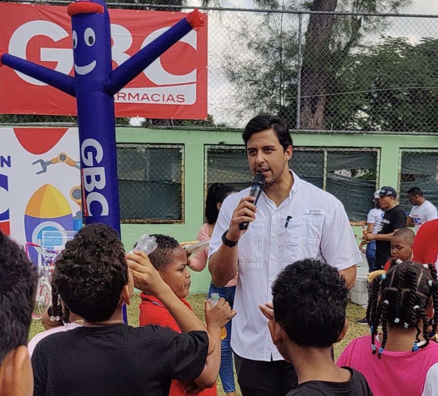 GBC Farmacias y Fundación GBC celebran el Día de Reyes con entrega de juguetes a 450 niños del DN