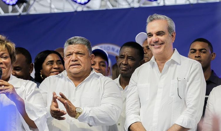 "Abinader advierte sobre el estancamiento de la oposición: ¿Camino hacia la 'eterna niñez electoral'?"