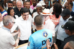"Dío Astacio y Hipólito Mejía lideran día deportivo en Santo Domingo Este: Torneo de Dominó como propuesta recreativa y impulso al deporte"