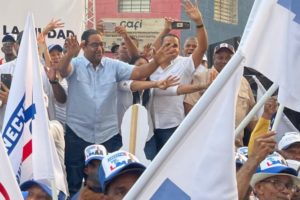 Benny Metz describe apoyo a presidente Luis y Carolina en la Capital, como un adelanto de las elecciones de Mayo
