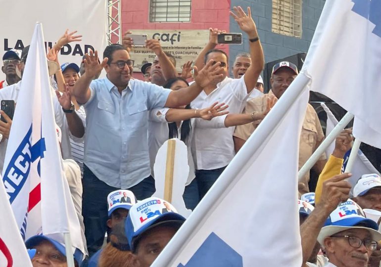 Benny Metz describe apoyo a presidente Luis y Carolina en la Capital, como un adelanto de las elecciones de Mayo