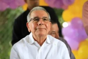Danilo anima a peledeístas a conquistar votos con el corazón