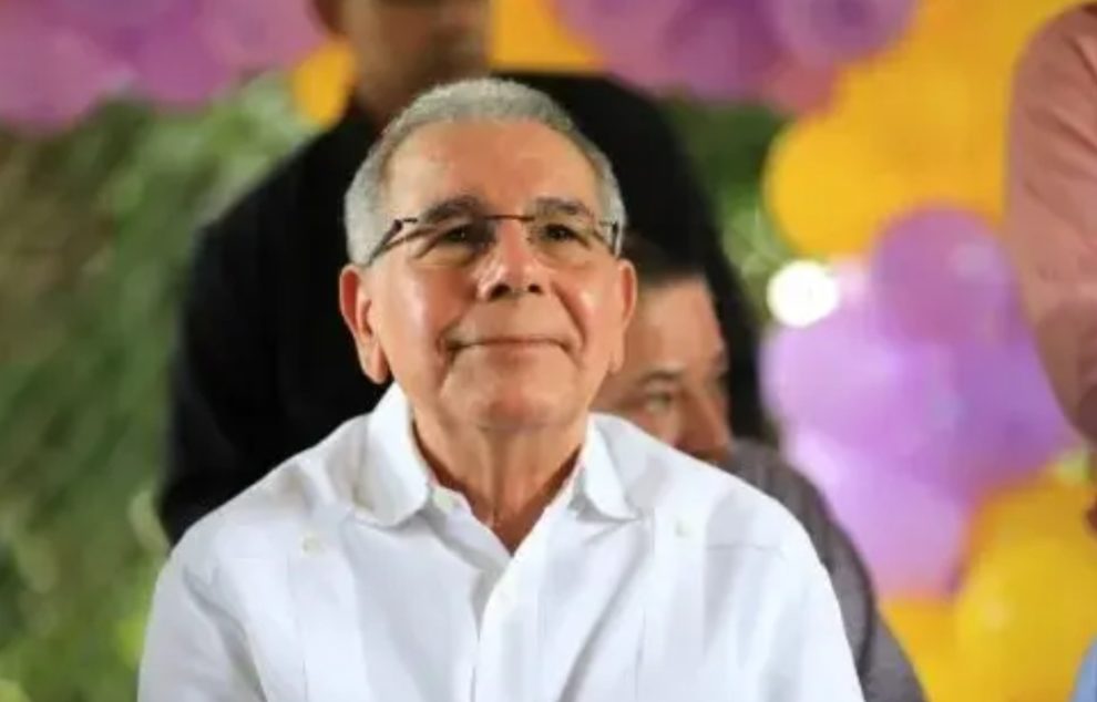 Danilo anima a peledeístas a conquistar votos con el corazón