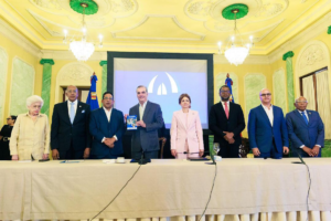 Gobierno presenta nuevo reglamento de contrataciones públicas