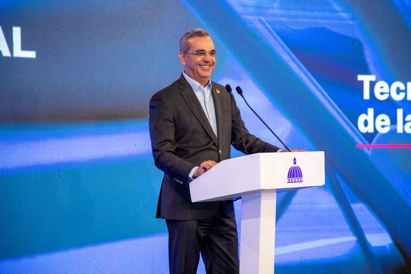 Abinader responde a Participación Ciudadana y no cerrará La Semanal; dice sería flaco servicio a la democracia
