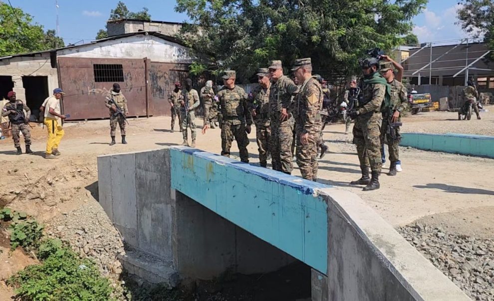 Comandante del Ejército recorre la Frontera; dice zona esta tranquila y segura