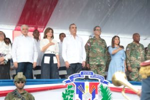 Presidente Abinader encabeza desfile del 180 aniversario de la Batalla del 30 de marzo
