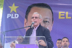 Danilo Medina instruye a peledeístas destruir carpas sean instaladas próximo a centros de votación