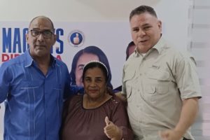 "El líder comunitario y Exregidor Abel Elias Matos apoya a la candidata a diputada por la circunscripción 2 de Santo Domingo Este, Magalys Segura."