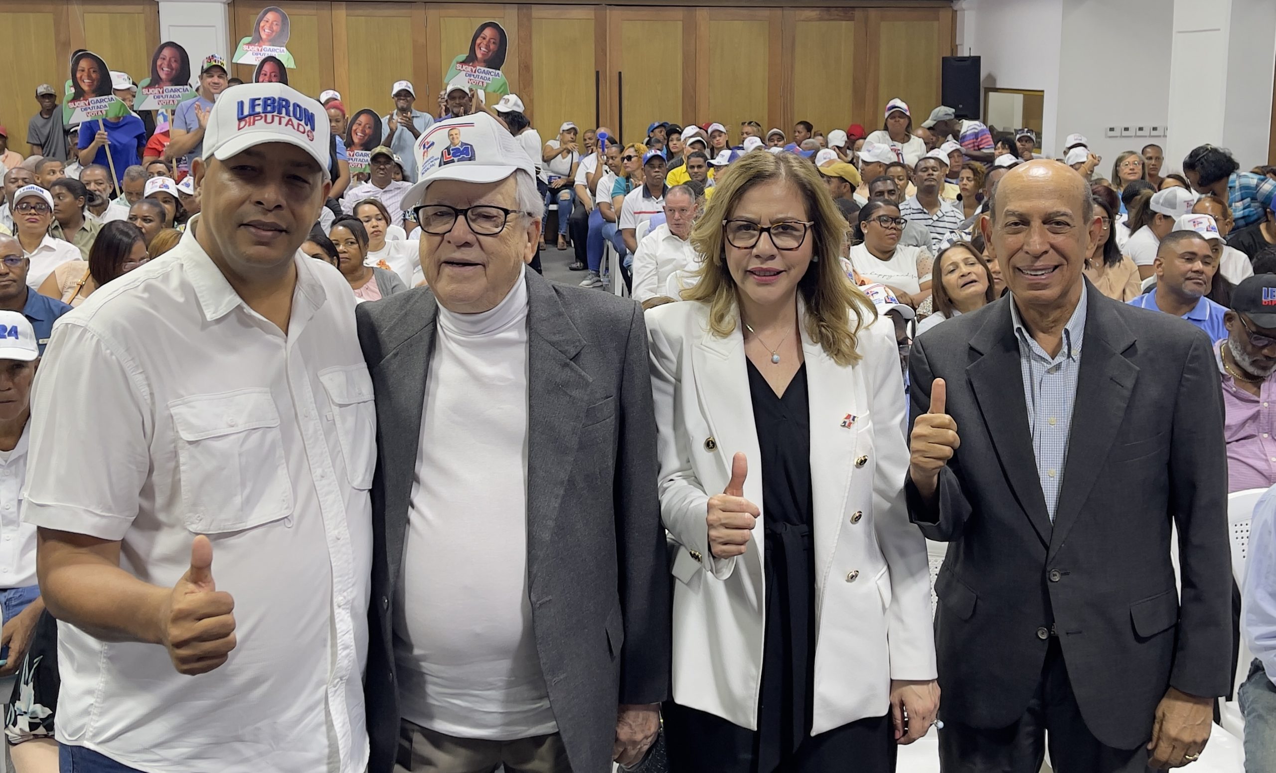 VIDEO: "Candidato a diputado, Lebron, es proclamado en la casa nacional del PRM por MOSALPA".