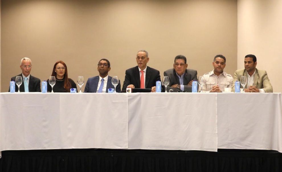 Fuerza del Pueblo invitó a expresidente colombiano Samper a observar las elecciones