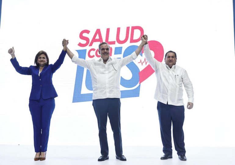 Candidato presidencial PRM recibe apoyo Movimiento Salud con Luis