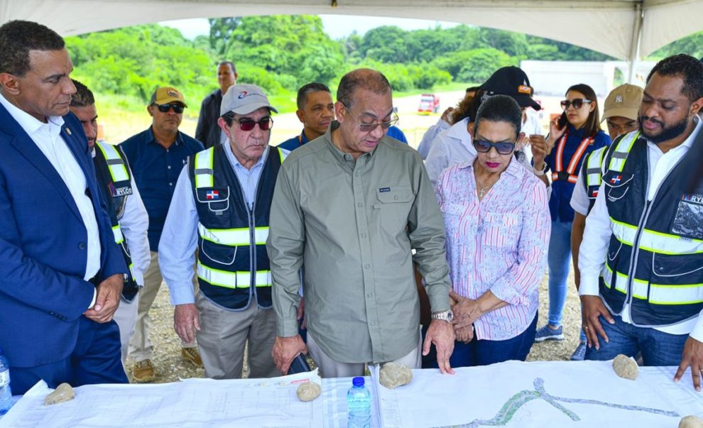 Deligne Ascención supervisa avances de la circunvalación de Navarrete
