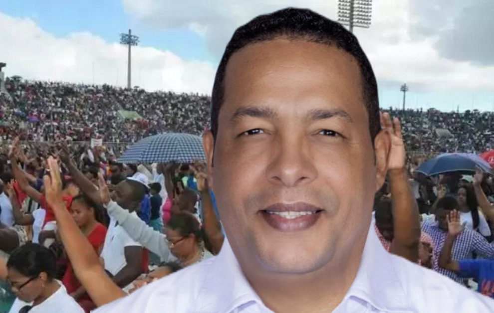 VIDEO: "El proyecto del candidato a diputado Lebron, 'pension a pastores', estaría recibiendo el apoyo de la plana mayor del evangelio de RD."