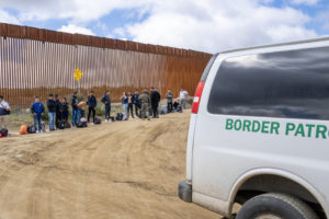 ¿Biden, a punto de firmar decreto para cerrar temporalmente la frontera con México?