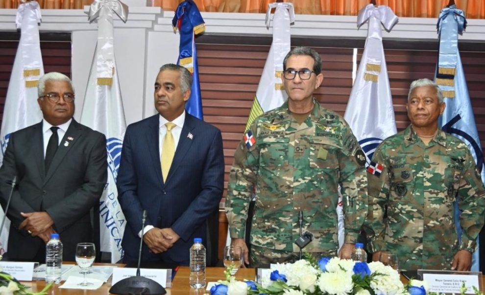 CEA dona terrenos para construir 12,000 viviendas para militares