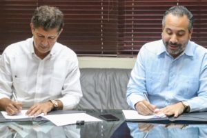 Inefi y Fundación Cibao FC acuerdan fortalecer fútbol escolar en el país