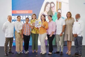 Vicepresidenta Raquel Peña encabeza entrega de 104 apartamentos del Plan Familia Feliz en La Romana