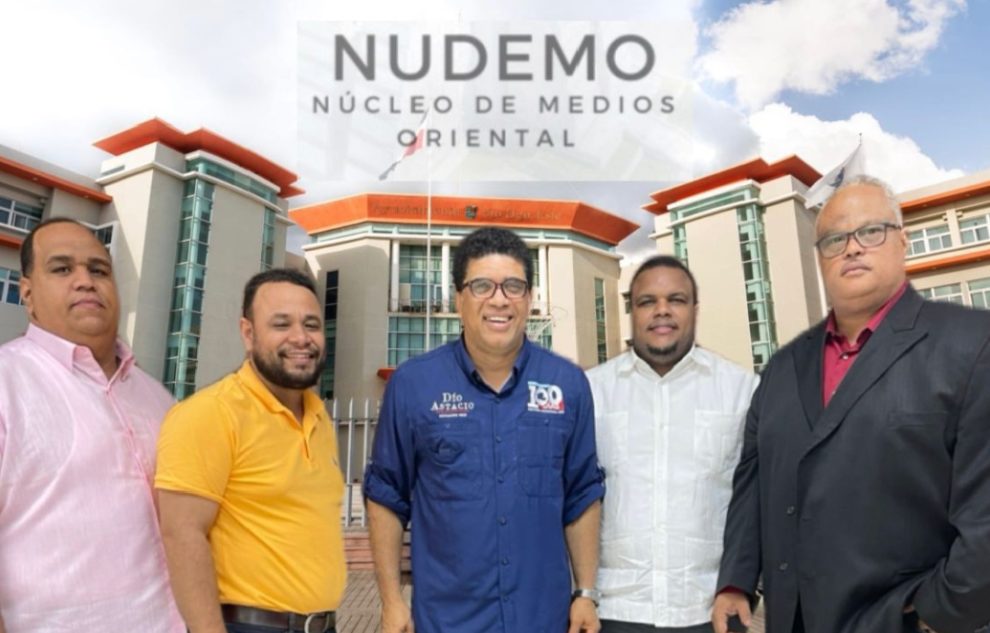 Alcalde de Santo Domingo Este, Dío Astacio, recibe a Núcleo de Medios Oriental (NUDEMO)