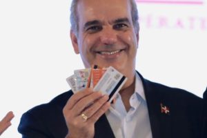 El presidente Abinader asegura pobreza está reduciéndose consistentemente en RD