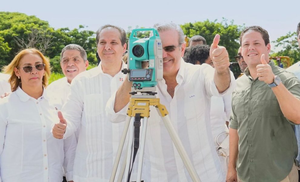 Abinader y Bonilla inician construcción de Hospital Traumatológico de San Cristóbal