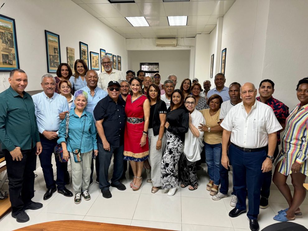 Acroarte celebra asamblea ordinaria para actualizar reglamento de Premios Soberano
