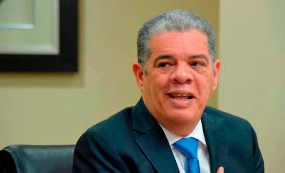 Amarante Baret llama a repudiar decisión de Maduro de retirar personal diplomático de RD
