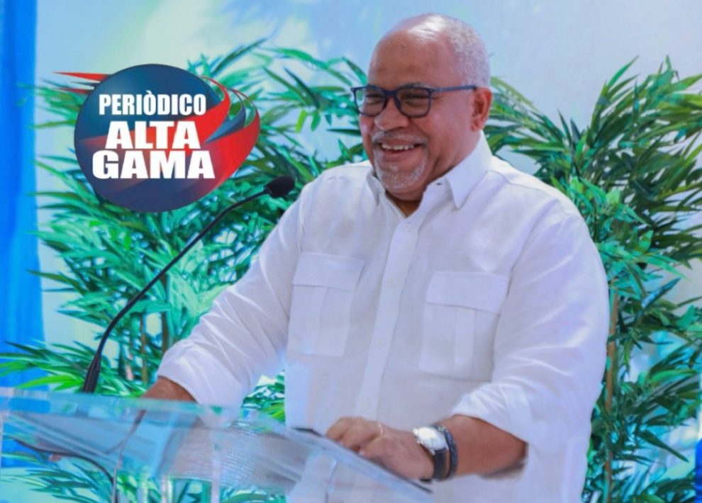 "Personaje Alta Gama de la semana, el economista Fabricio Gómez Mazara."