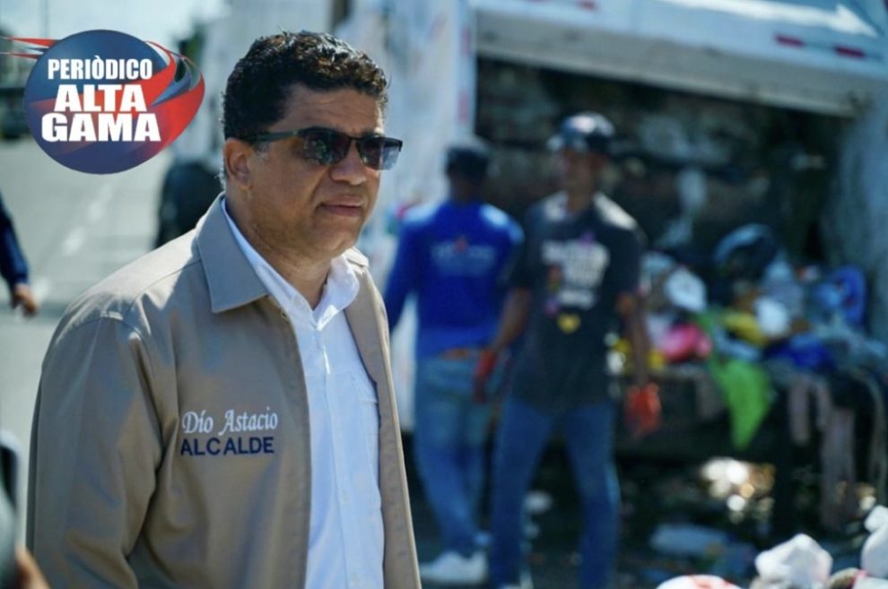 "Solo el 5 % de los habitantes de SDE paga la basura", afirmó el alcalde Dío Astacio, "es imposible manejar una ciudad sin recursos".