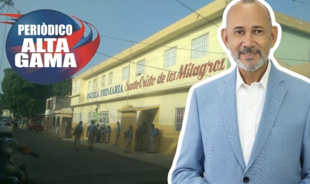 "Madres desesperadas hacen un llamado al director de INABIE, por el atraso en la entrega de los útiles escolares, en la Escuela Primaria Santo Cristo de los Milagros, en SDE."