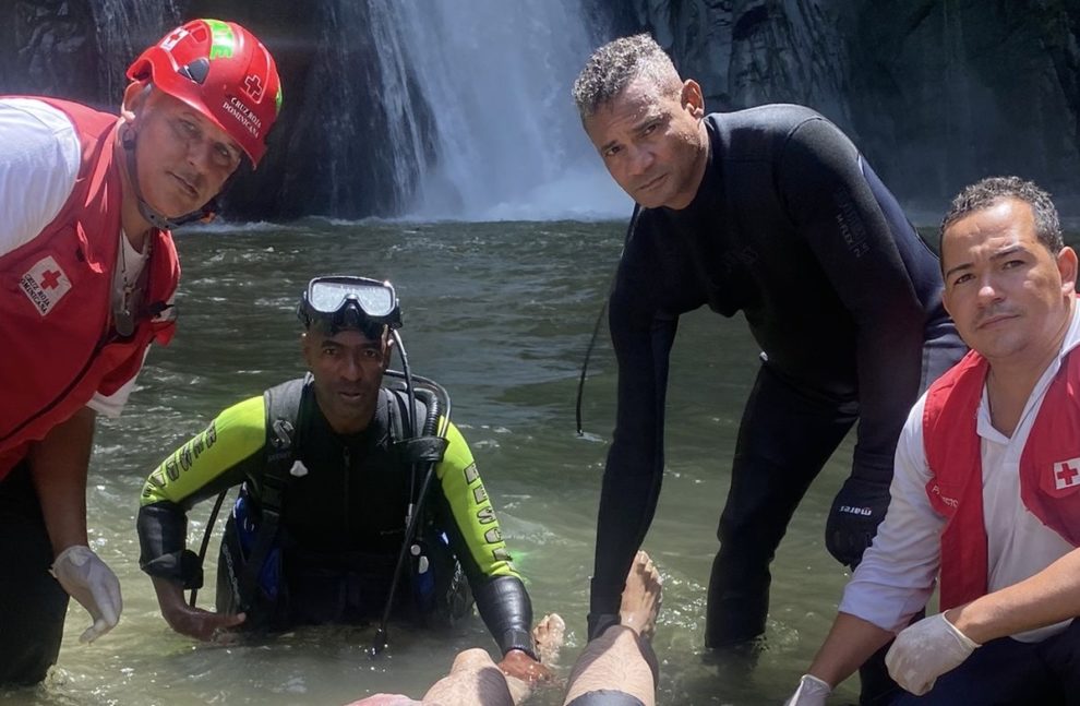 "Bombero Santo Domingo Este Recupera el Cuerpo de un Ciudadano Español en Jarabacoa"