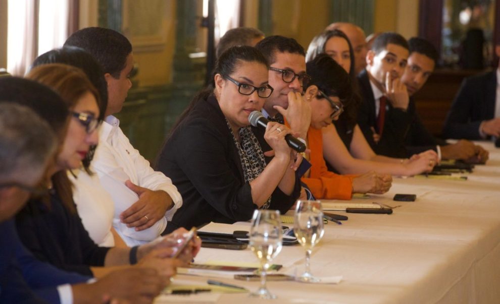 Gobierno y abogados socializan propuesta de Reforma Constitucional presentada por Abinader