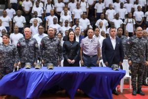 La ministra de Interior y Policía y director de la PN reciben 775 aspirantes a rasos