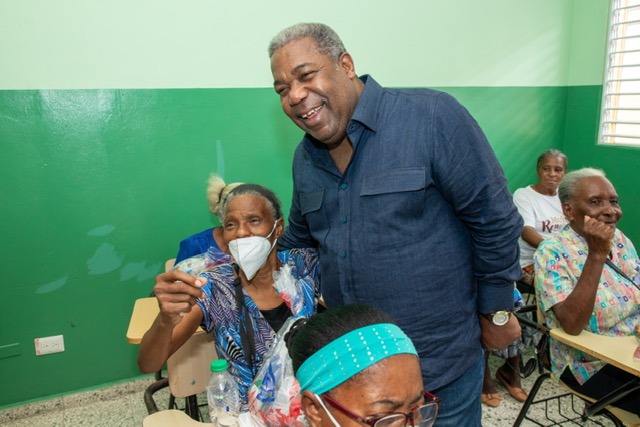 Tony Peña reafirma su compromiso con los más vulnerables