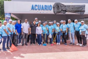 Ayuntamiento de Santo Domingo Este y Acuario Nacional realizan jornada de limpieza de costas en el Día Mundial de Limpieza de Playas