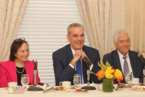Presidente Abinader se reúne con ejecutivos e inversionistas del Consejo de las Américas