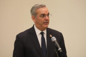 Este Gobierno invierte de manera sostenida en educación, afirma el presidente