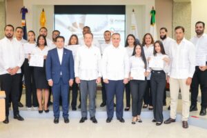 Centro MiPymes PUCMM concluyen programa de formación de proveedores