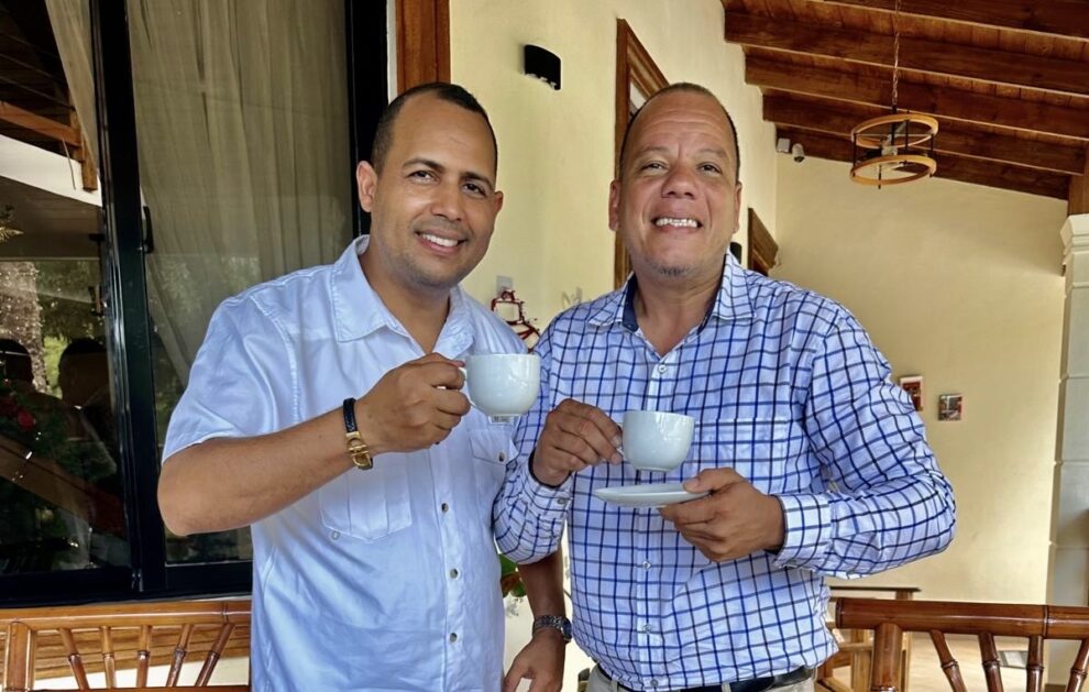 Director Distrital de Juan Adrián pide transporte escolar y cajero automático para la comunidad