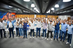 FESD 16 escoge candidatos a elecciones de la Federación de Estudiantes en reunión con Juventud del PRM
