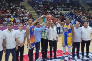 Inicia torneo de baloncesto superior del Distrito Nacional 2024 dedica a Fernando Teruel