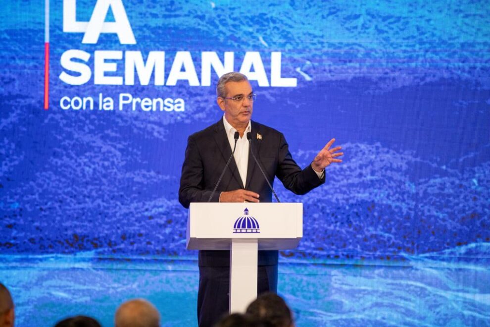 Posponen La Semanal por viaje del presidente Abinader a México