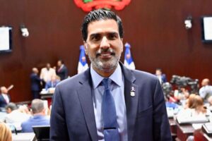 Diputado Juan José Rojas presenta proyecto de Ley que penalizaría la venta y el consumo de alcohol en mujeres embarazadas