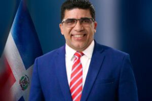 Dío Astacio hace un llamado a los profesores a votar por la corriente José Francisco Peña Gómez