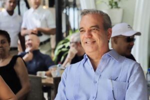 Abinader encabezará consejo de ministros en Puerto Plata y entregará remodelado Estadio José Briceño