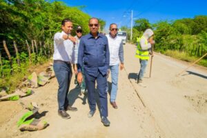 Deligne Ascención dice Gobierno ahorra millones de pesos con reciclaje de asfalto