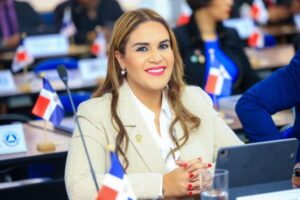 Eligen diputada Michelle Ortiz como presidenta de la Comisión de Comercio y Desarrollo del Parlacen