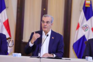Presidente Abinader reitera compromiso en favor de fortalecer la transparencia y reducir corrupción e impunidad